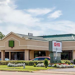 Oyo Hotel Memphis Tn I-40